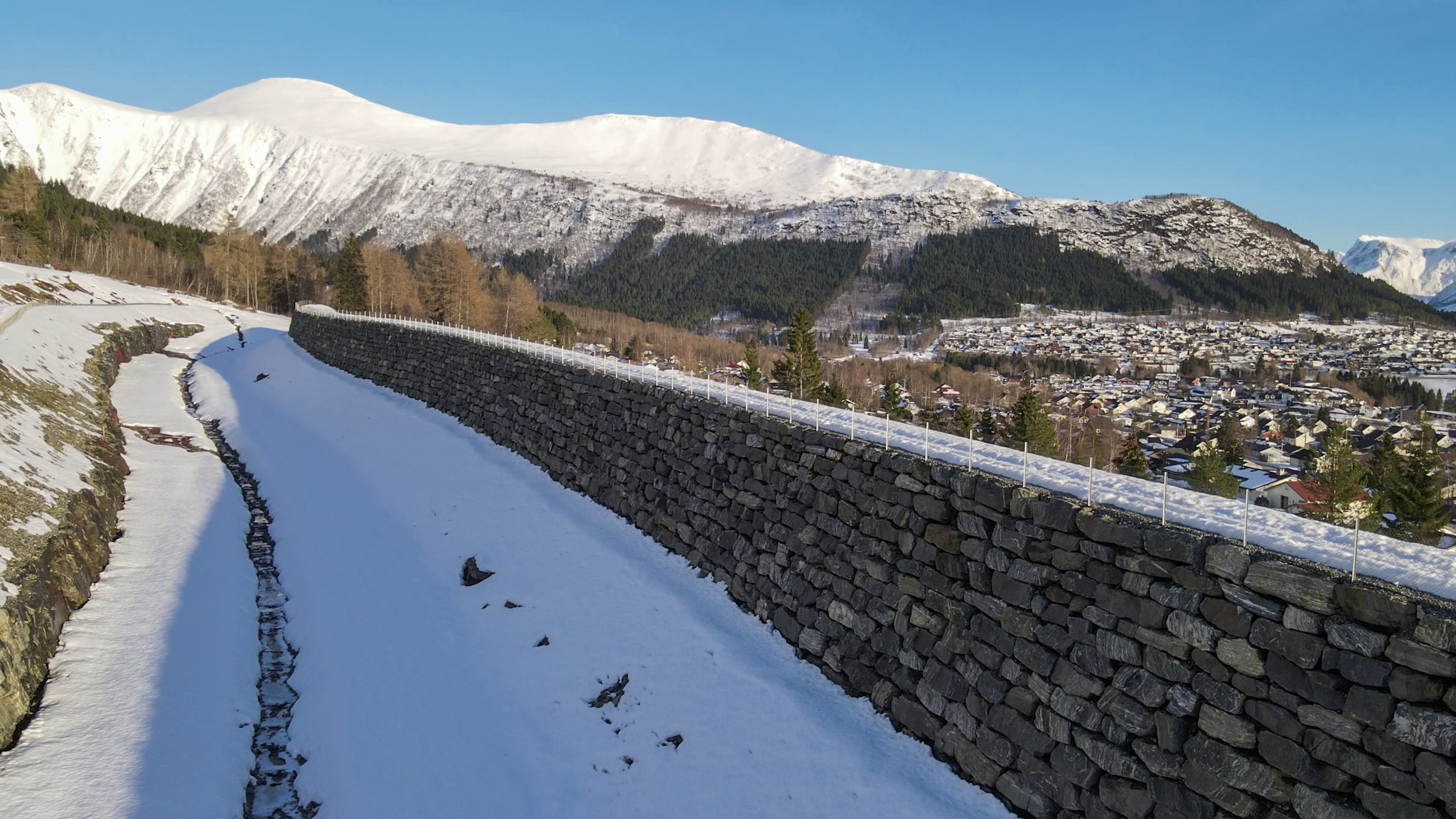 Jordarmeringsnett | geoteknikk | støttemur | Brødrene Dahl